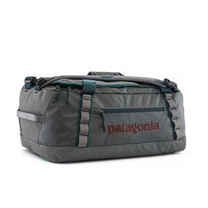 Bailee Shop's- Black Hole 40L Patagonia Duffle Bag/Noble Grey